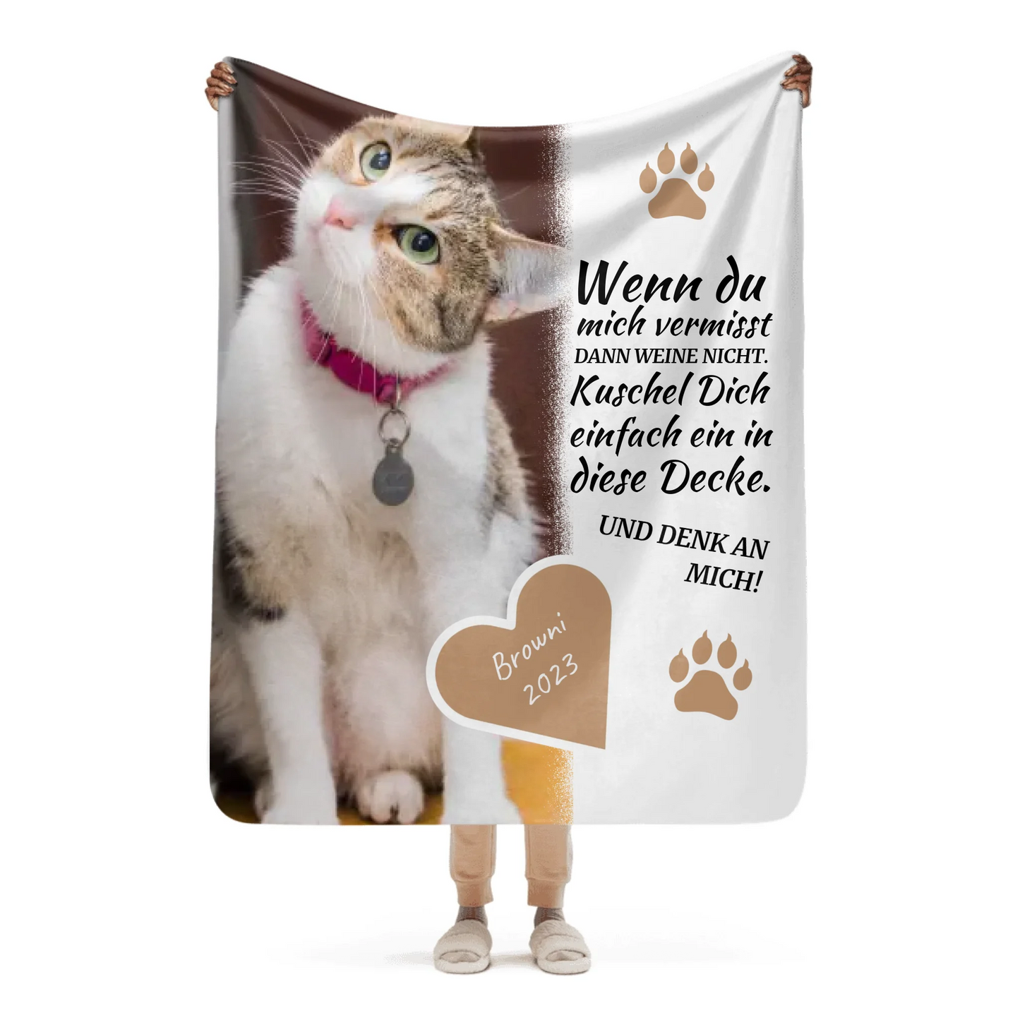 05_sherpablanket_onwoman_50x60_base_whitebg