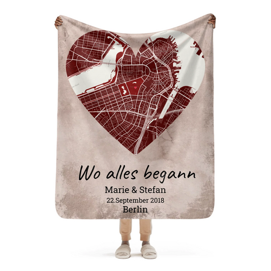 05_sherpablanket_onwoman_50x60_base_whitebg