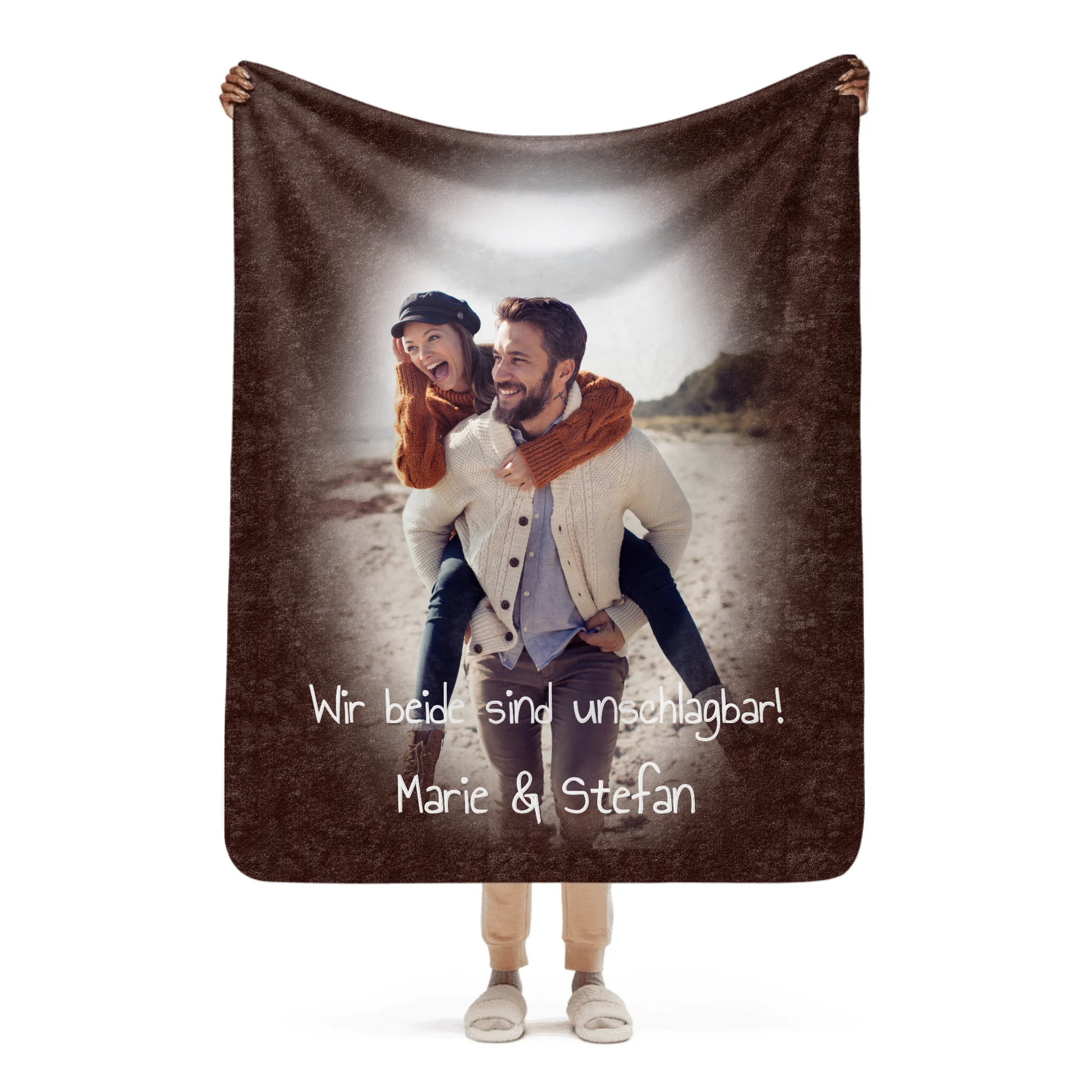 05_sherpablanket_onwoman_50x60_base_whitebg