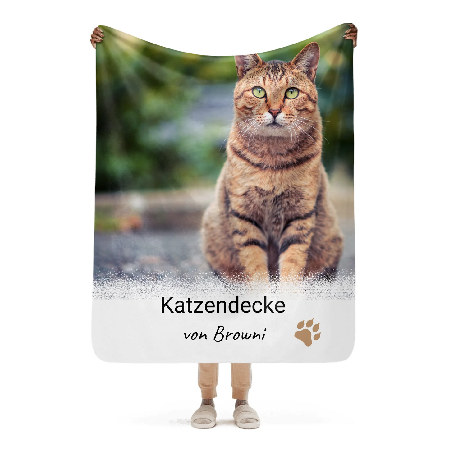 05_sherpablanket_onwoman_50x60_base_whitebg