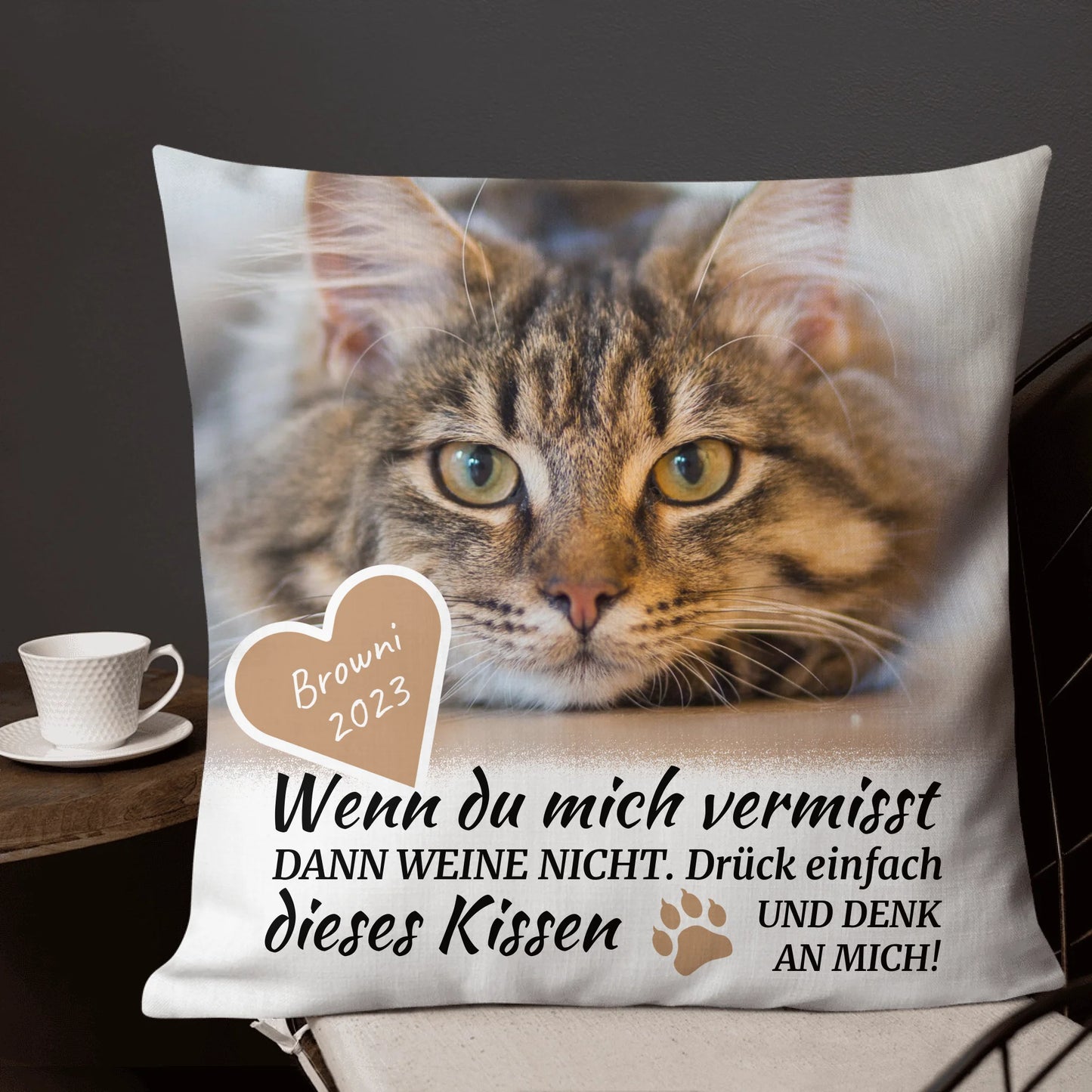 05_22x22_premiumpillow_lifestyle5_base