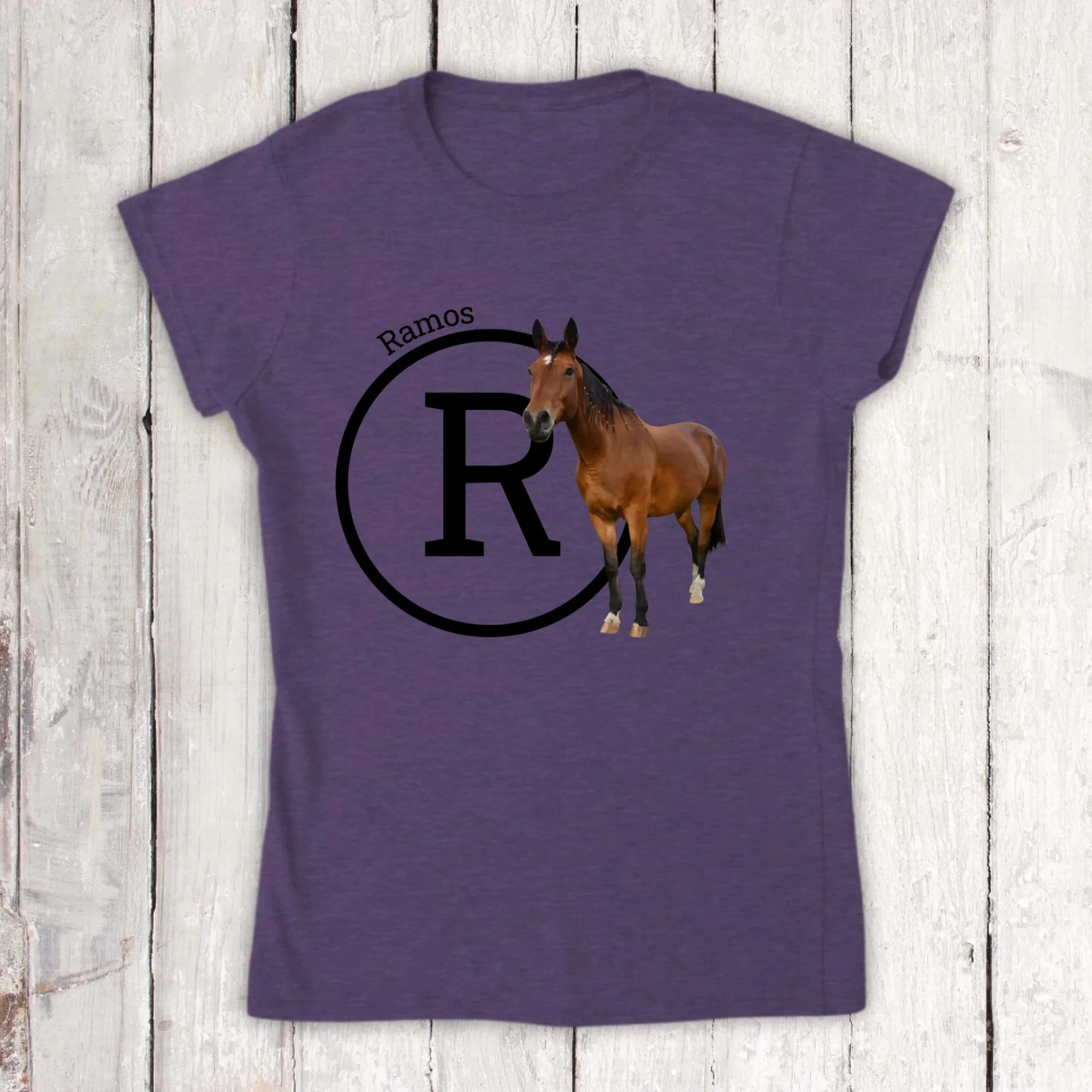 Initiale mit Bild und Text für Reiter und Pferdeliebhaber - Individueller Hoodie und T-Shirt