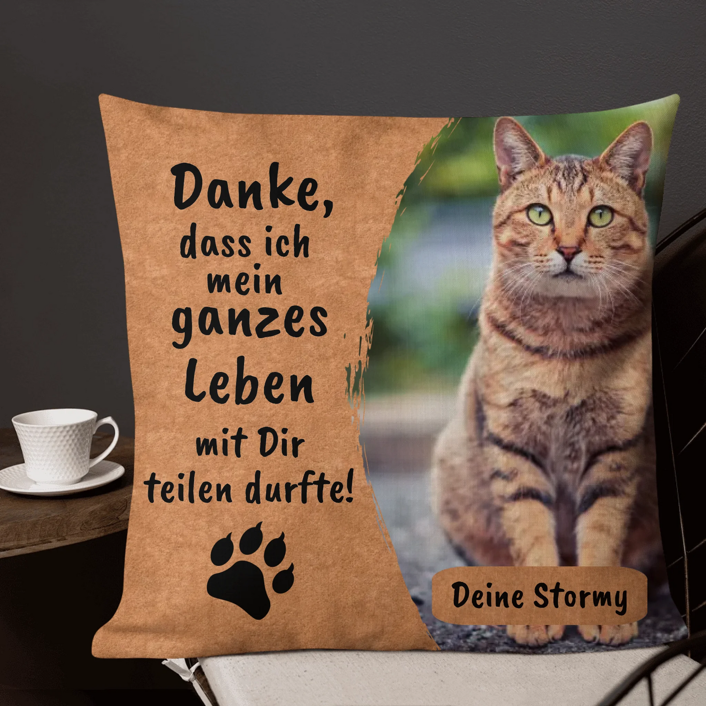 05_22x22_premiumpillow_lifestyle5_base