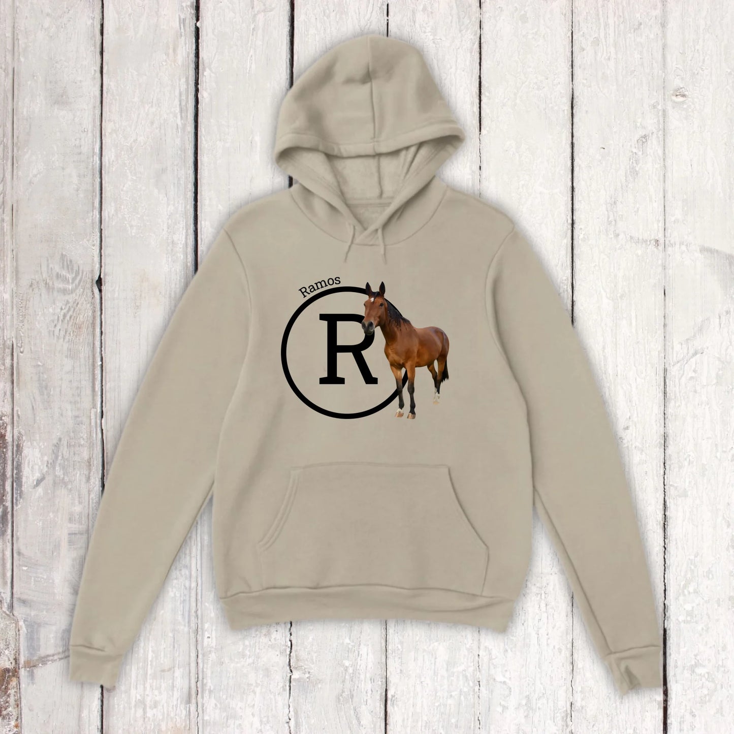 Initiale mit Bild und Text für Reiter und Pferdeliebhaber - Individuelles T-Shirt oder Hoodie